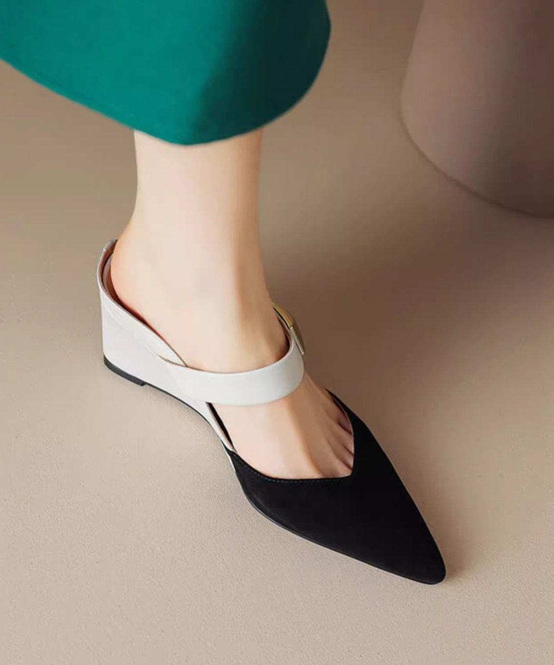 2025 New Summer Apricot Pointed Rivet Wedge Heels Slide Sandals