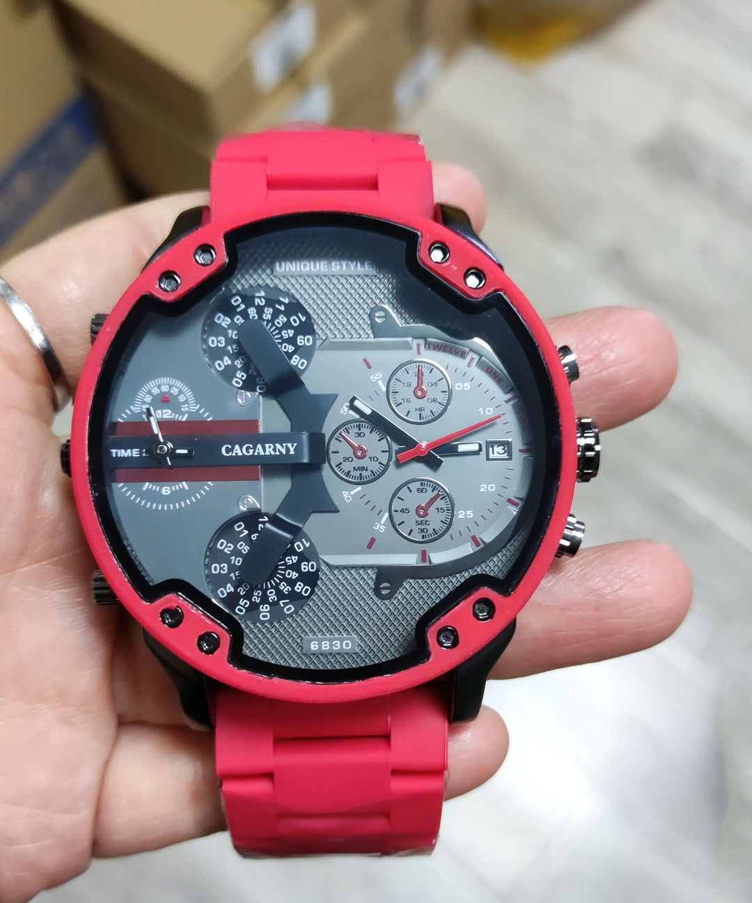 Boho Red Alloy Quartz Movement Hollow Out Watches