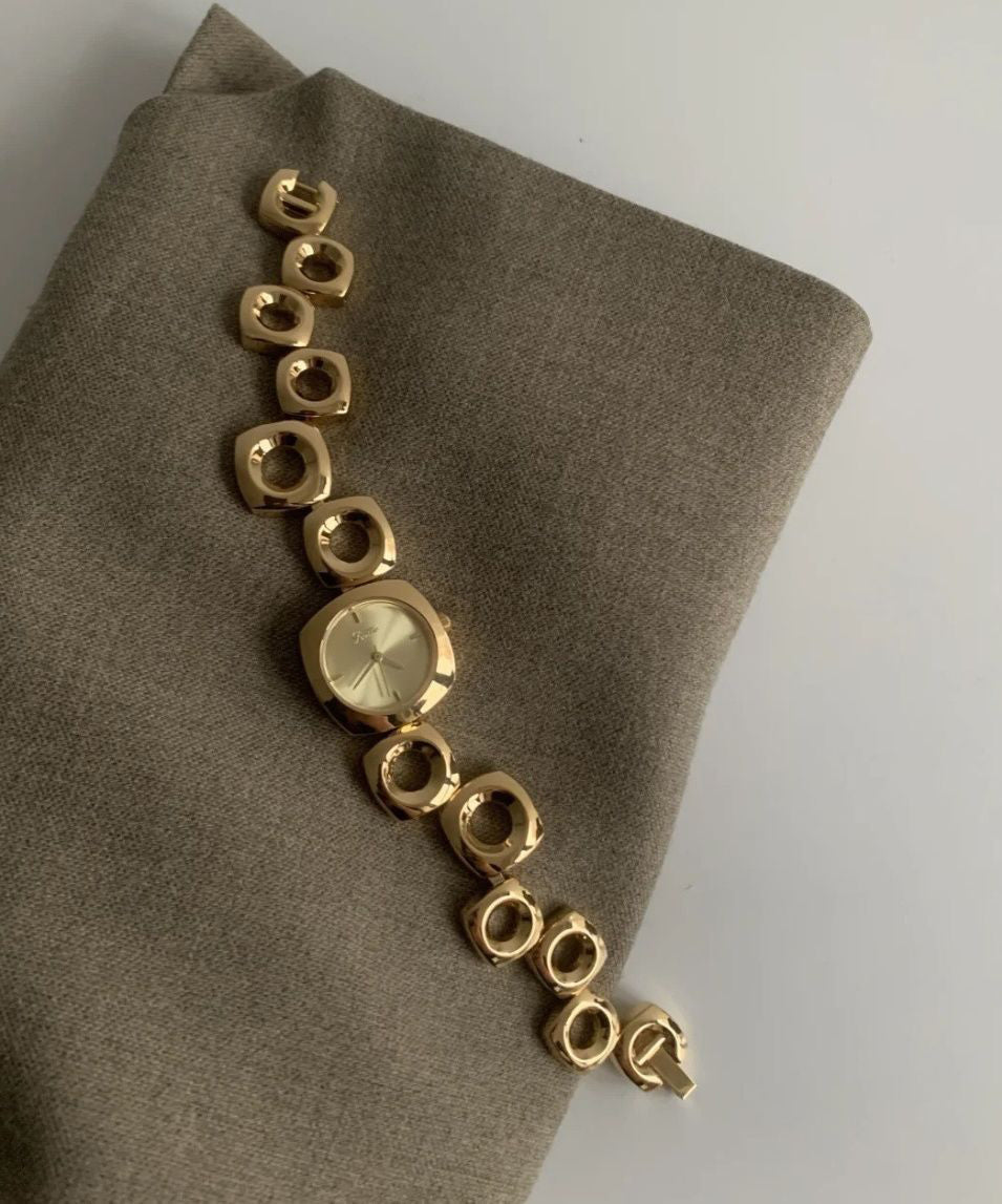 Boutique Silk Overgild Asymmetrical Hollow Out Watches