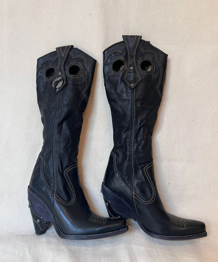 Chocolate Cowhide Leather Embroidered Splicing Cowboy Boots