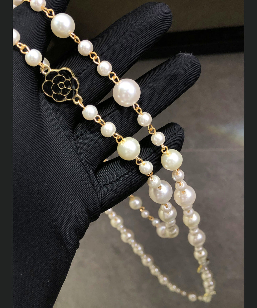 Classy White Alloy Pearl Floral Beading Sweaters Gratuated Bead Necklace