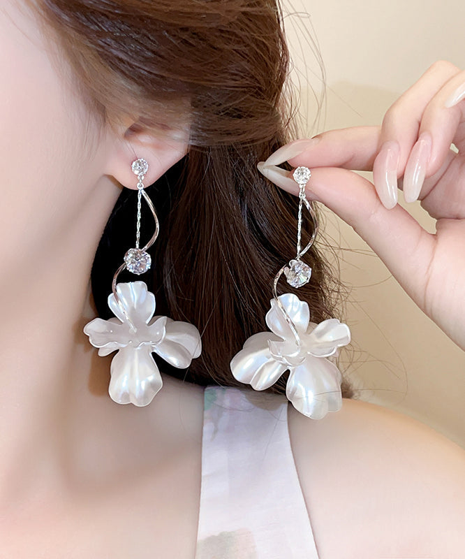 Elegant White Copper Alloy Resin Floral Drop Earrings