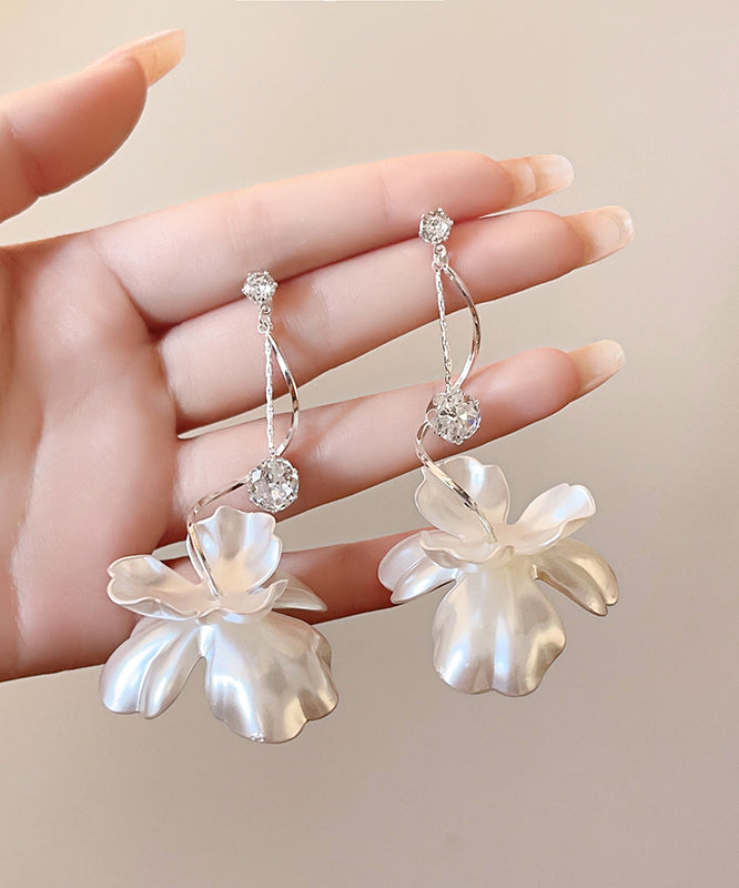 Elegant White Copper Alloy Resin Floral Drop Earrings