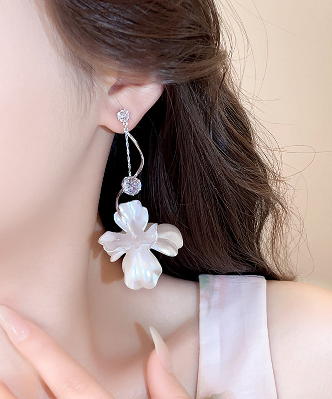 Elegant White Copper Alloy Resin Floral Drop Earrings