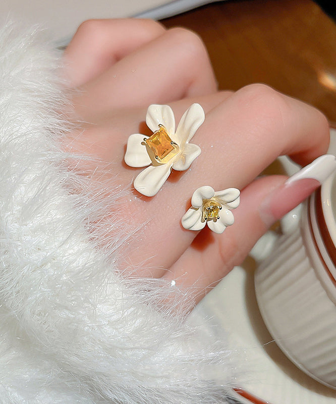 Elegant White Copper Overgild Acrylic Zircon Floral Open Rings