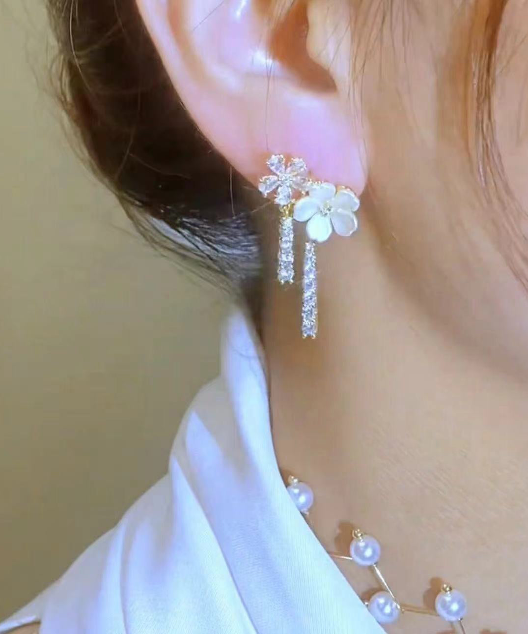 Fashion White Sterling Silver Overgild Zircon Pearl Floral Drop Earrings