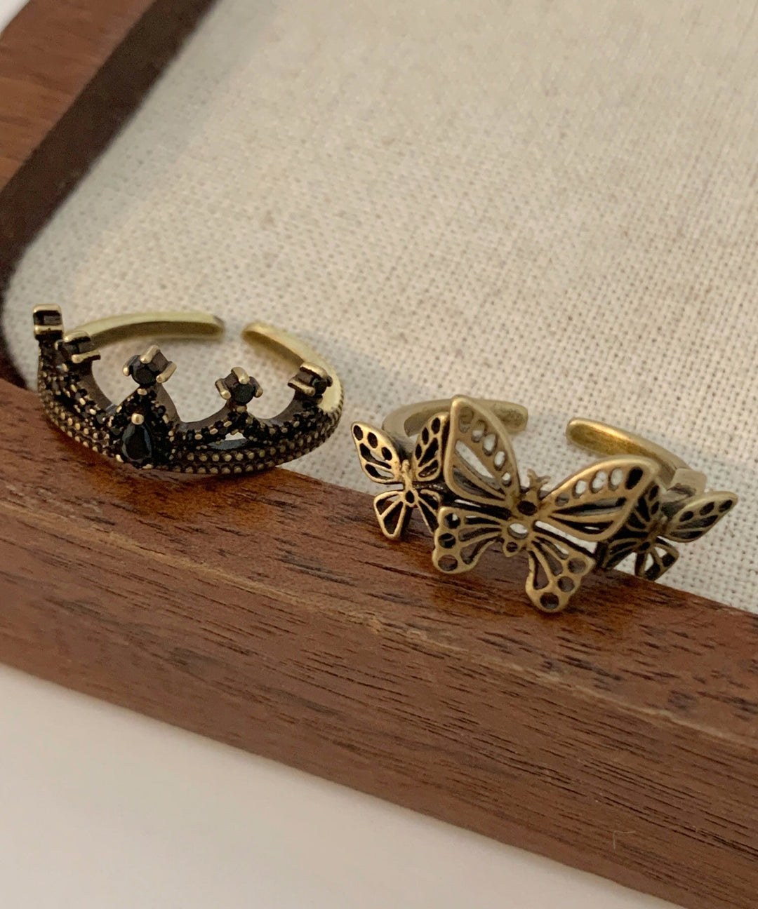 Fine Ancient Gold Metal Butterfly Crown Hollow Out Rings Two Piece Set