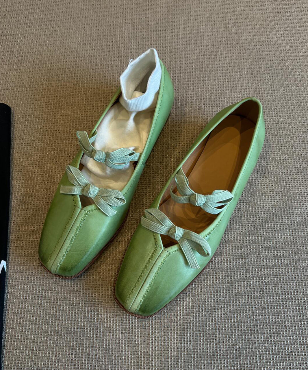 Fine Bow Splicing Comfy Flats Green Sheepskin