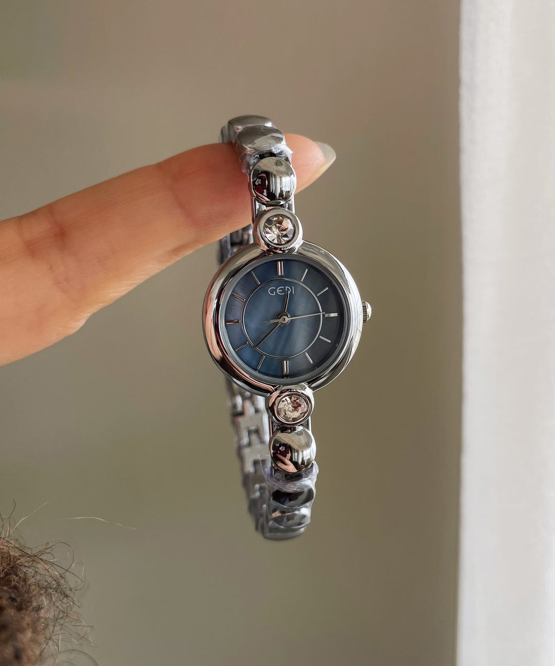Fine Silk Alloy Quartz Movement Chain Watches