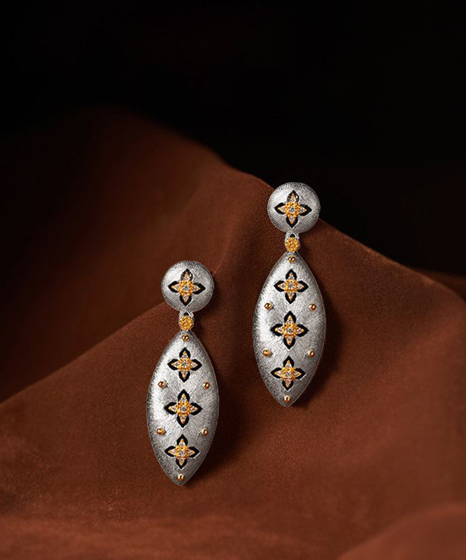 Fine Silk Sterling Silver Zircon Four Leaf Clover Stud Earrings