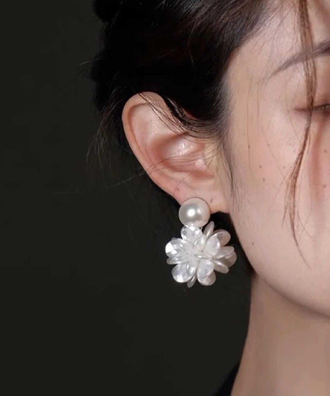 French White Sterling Silver Pearl Resin Floral Stud Earrings