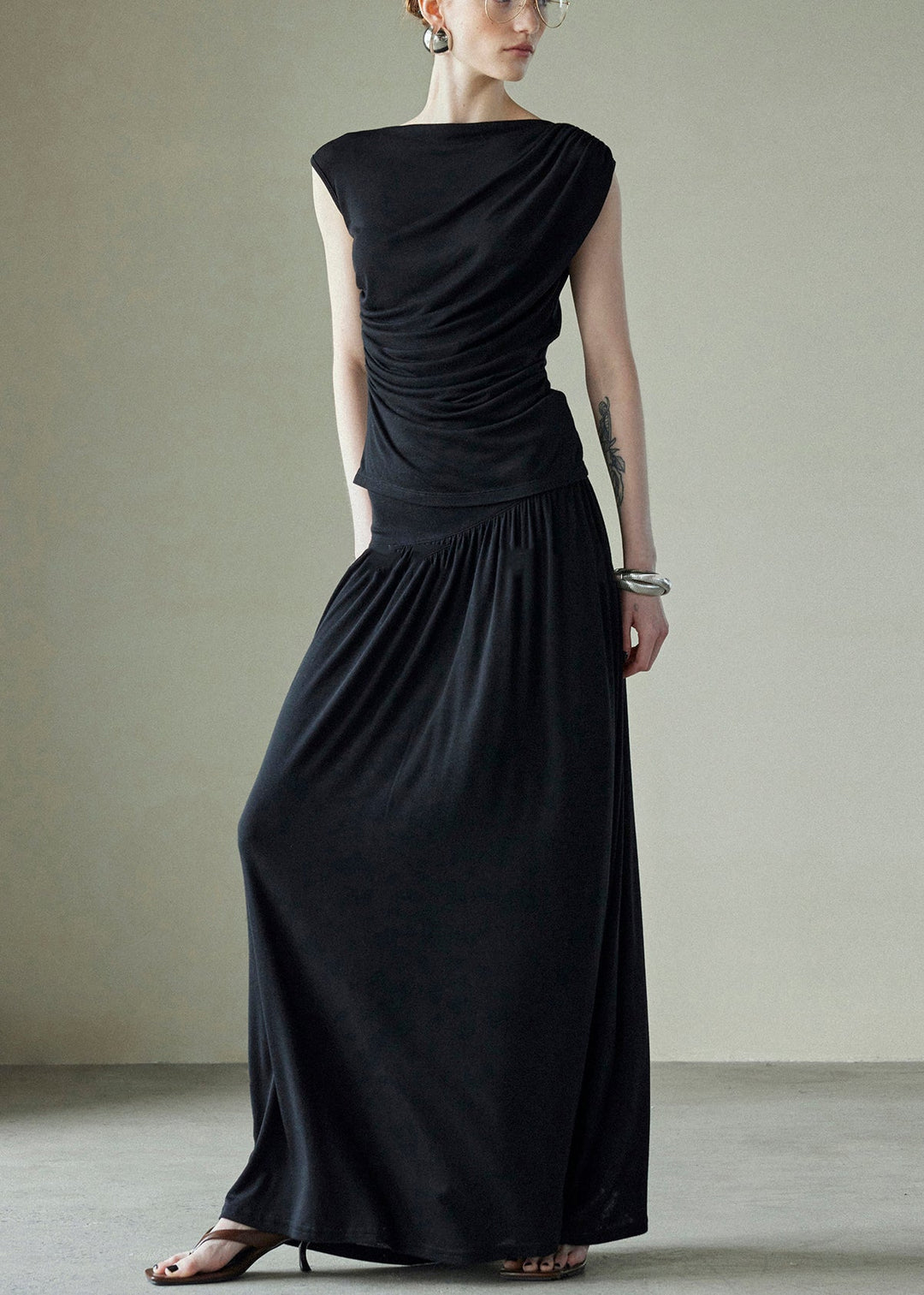 New Black Wrinkled Solid Silk Cotton Two Piece Set Sleeveless