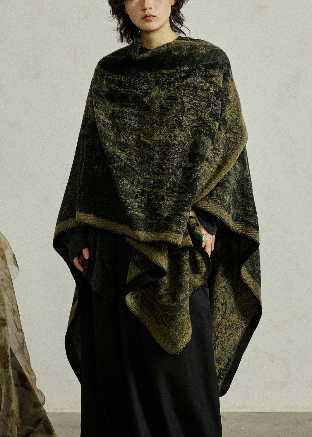 Plus Size Ginger Print Knit Shawl Batwing Sleeve