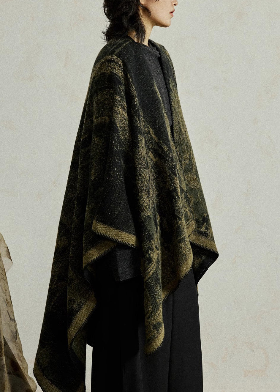 Plus Size Ginger Print Knit Shawl Batwing Sleeve