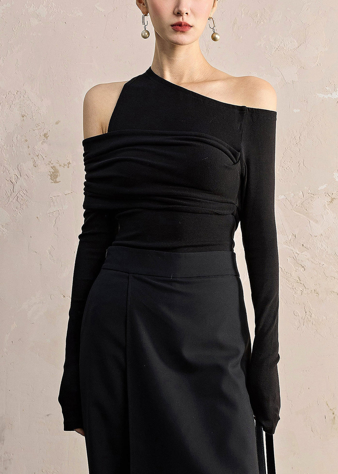 Slim Fit Black Asymmetrical Solid Cotton T Shirt Fall