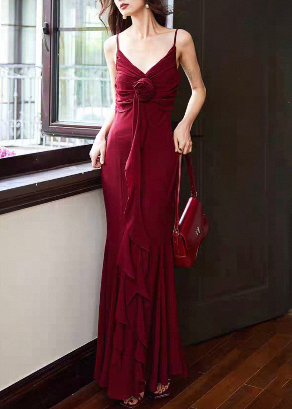Slim Fit Red V Neck Wrinkled Chiffon Maxi Dresses Sleeveless