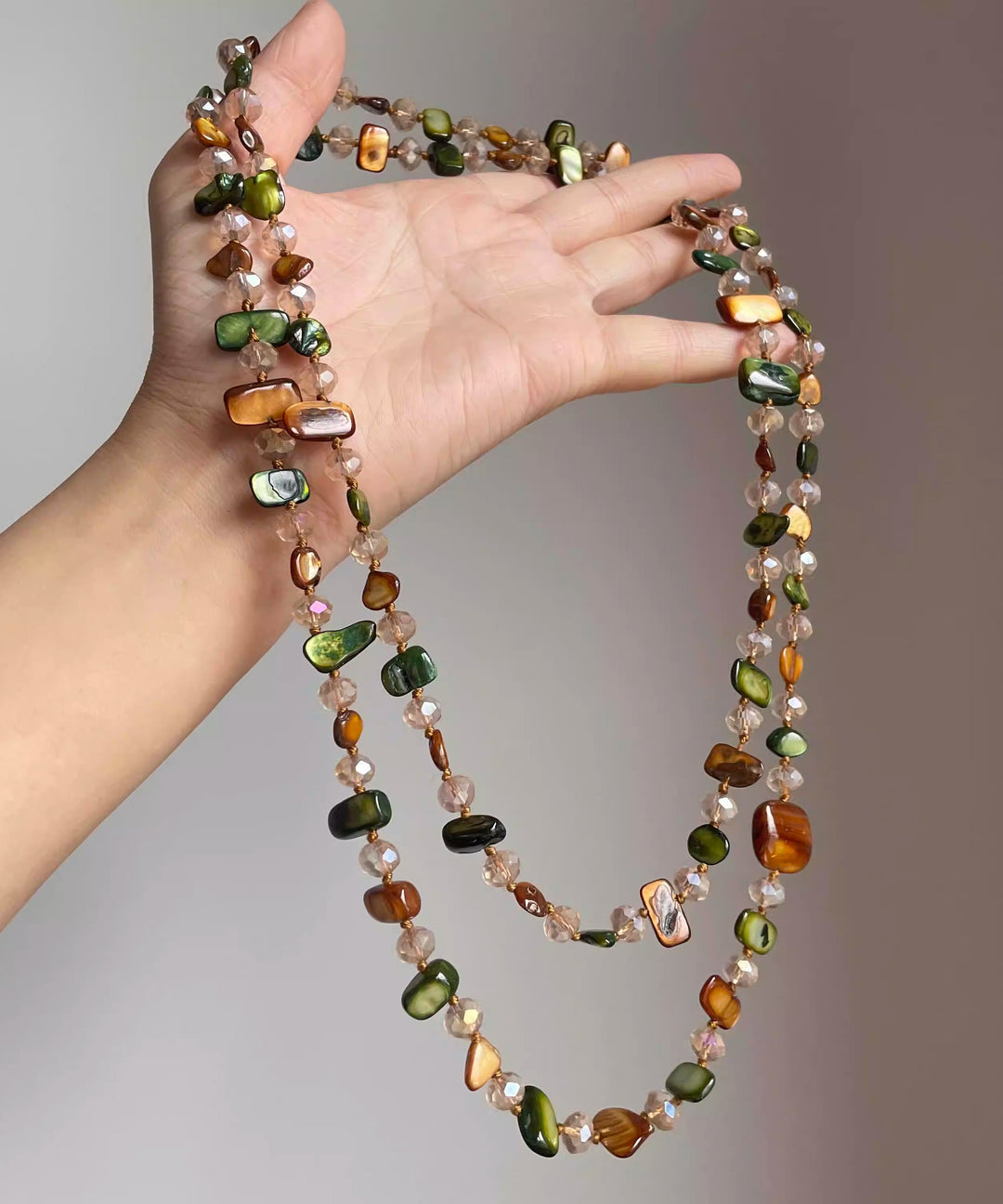 Style Rainbow Asymmetrical Shell Beads Gratuated Bead Necklace
