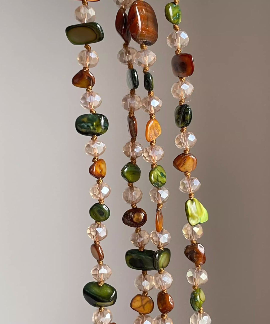 Style Rainbow Asymmetrical Shell Beads Gratuated Bead Necklace
