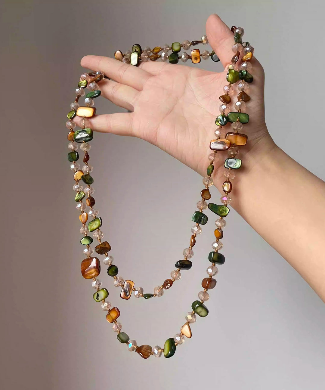 Style Rainbow Asymmetrical Shell Beads Gratuated Bead Necklace