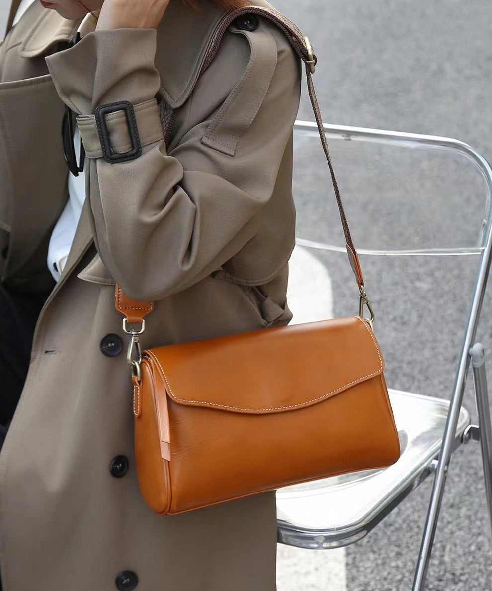 Stylish Black Solid Durable Leather Zipper Shoulder Bag