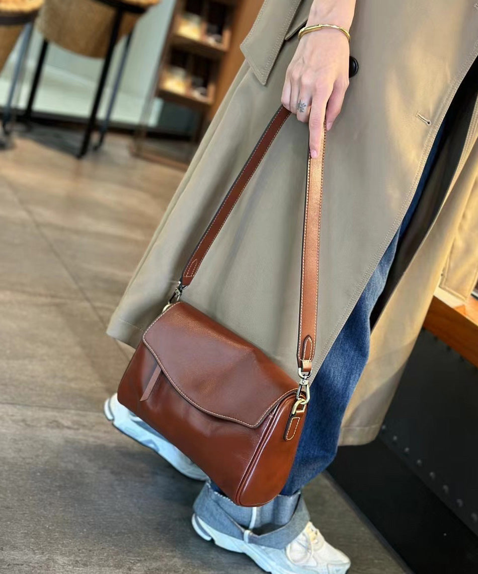 Stylish Black Solid Durable Leather Zipper Shoulder Bag