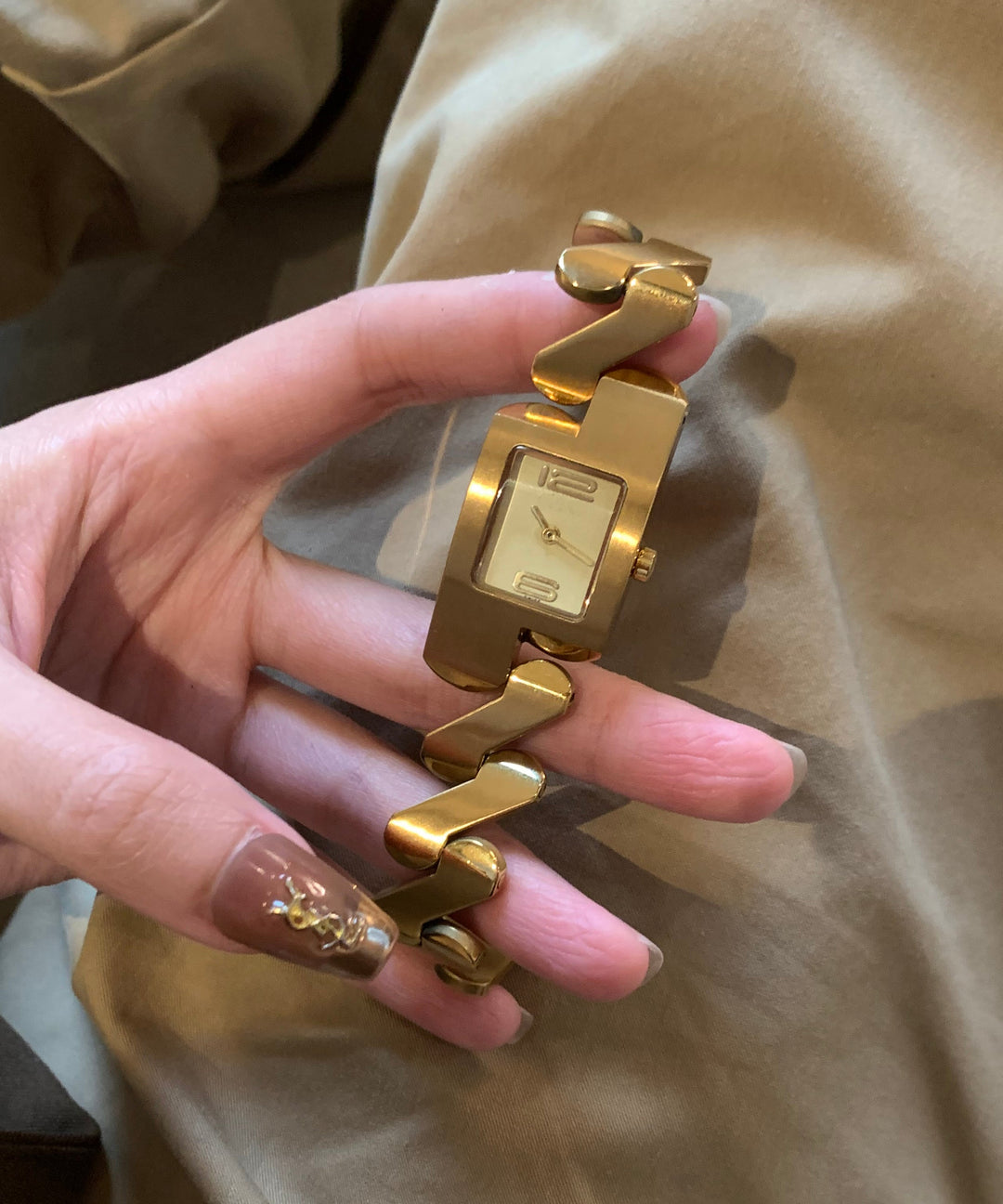 Stylish Gold Stainless Steel Graphic Watches