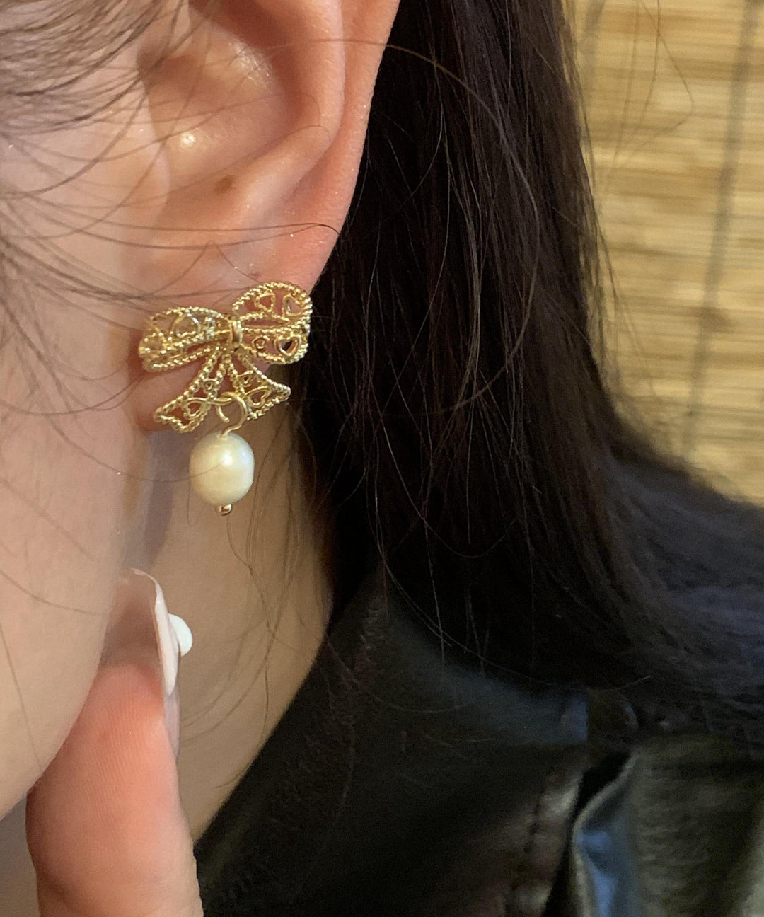 Vogue Gold Copper Overgild Hollow Out Bow Pearl Drop Earrings