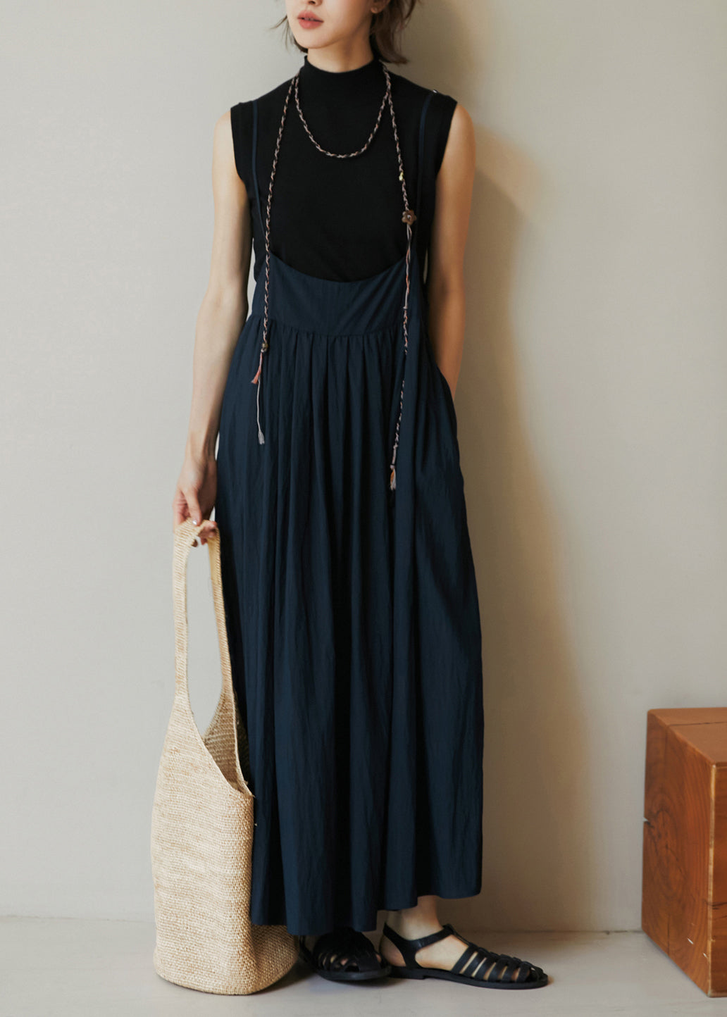 Women Navy Pockets Wrinkled Cotton Spaghetti Strap Dress Summer