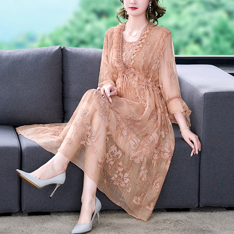 Loose Natural Silk Floral Embroidered Midi Dress