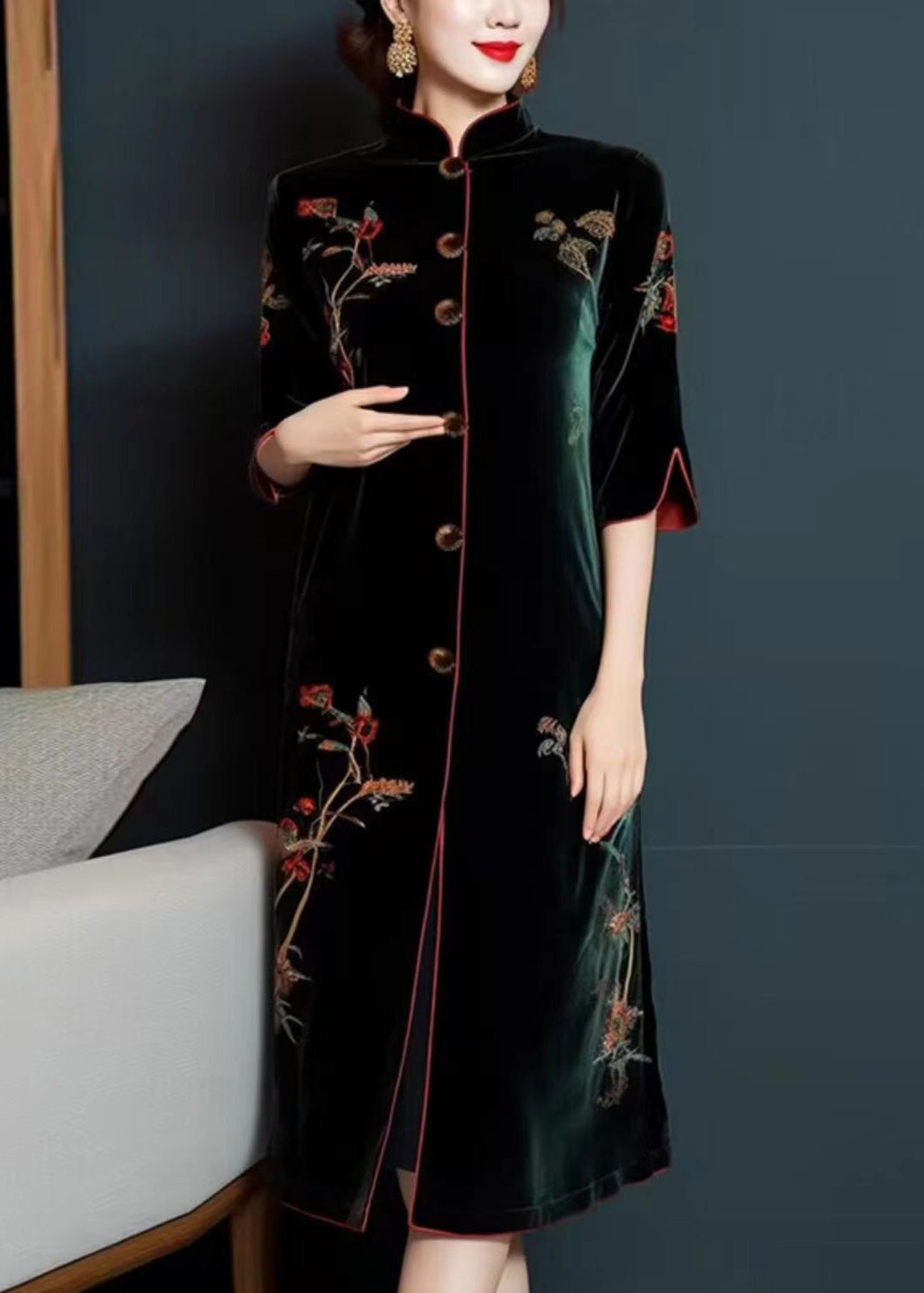 Vintage Blackish Green Embroideried Button Silk Velour Dress Long Sleeve