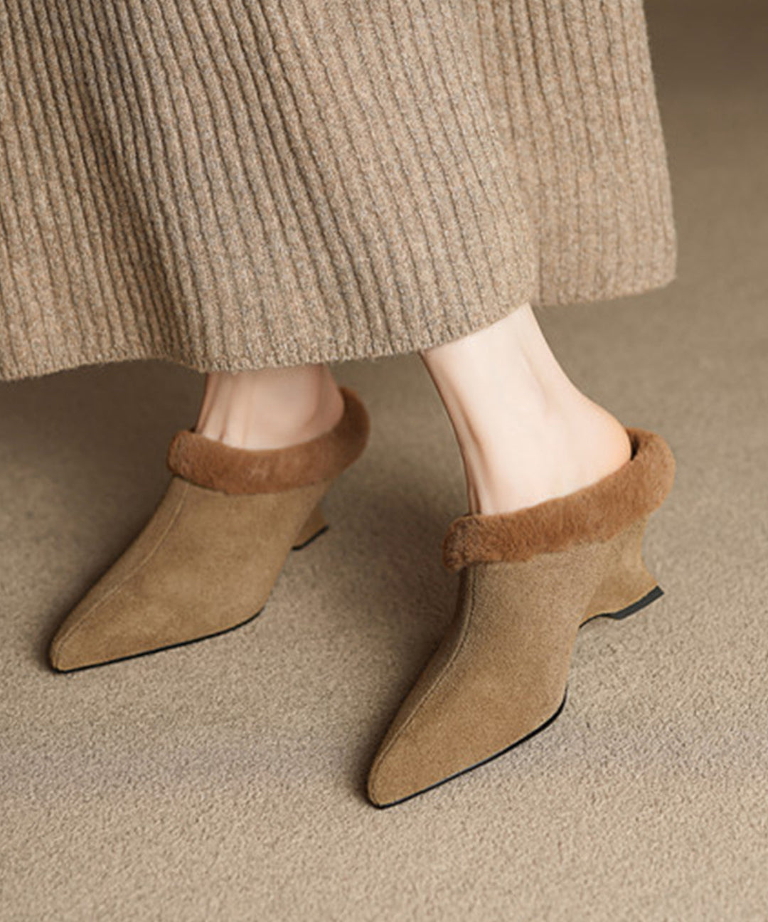 2025 Splicing Wedge Slippers Shoes Black Suede Fuzzy Wool Lined