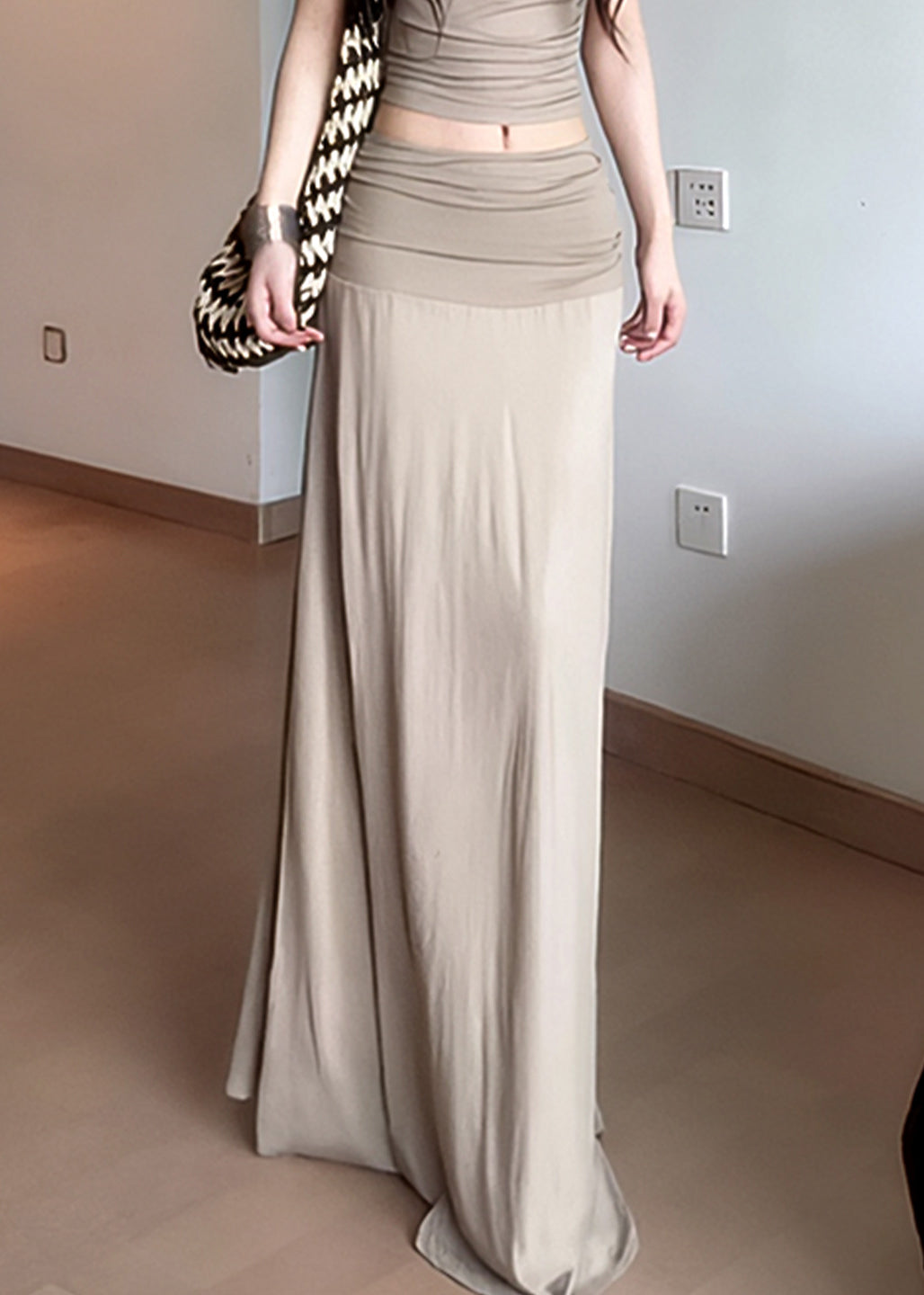 2025 Summer New Elegant Draping Pleated Slim Skirt