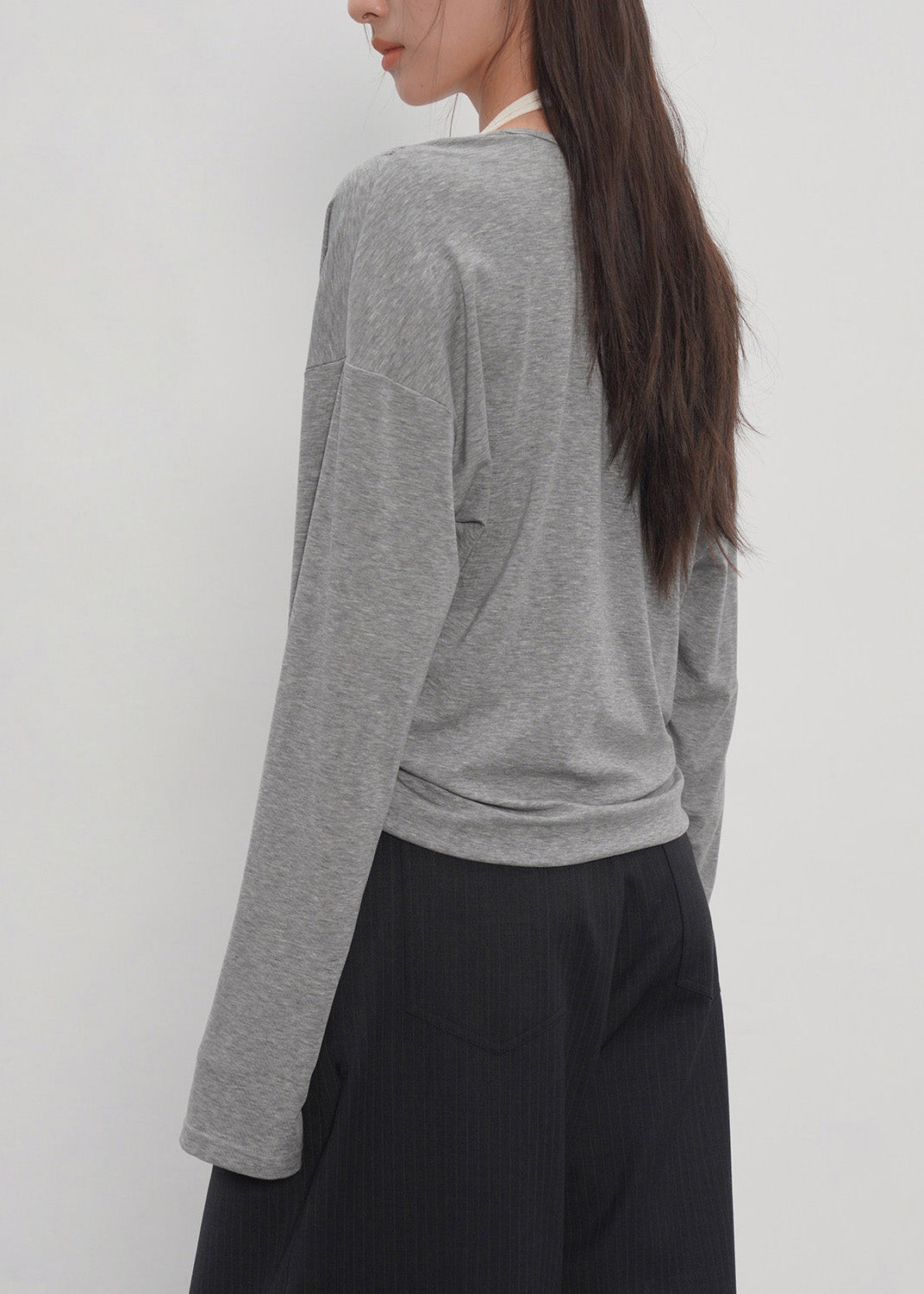 2026 New Grey Fake Two-Piece Spliced Neck Hanging Long Sleeved T-Shirt Top