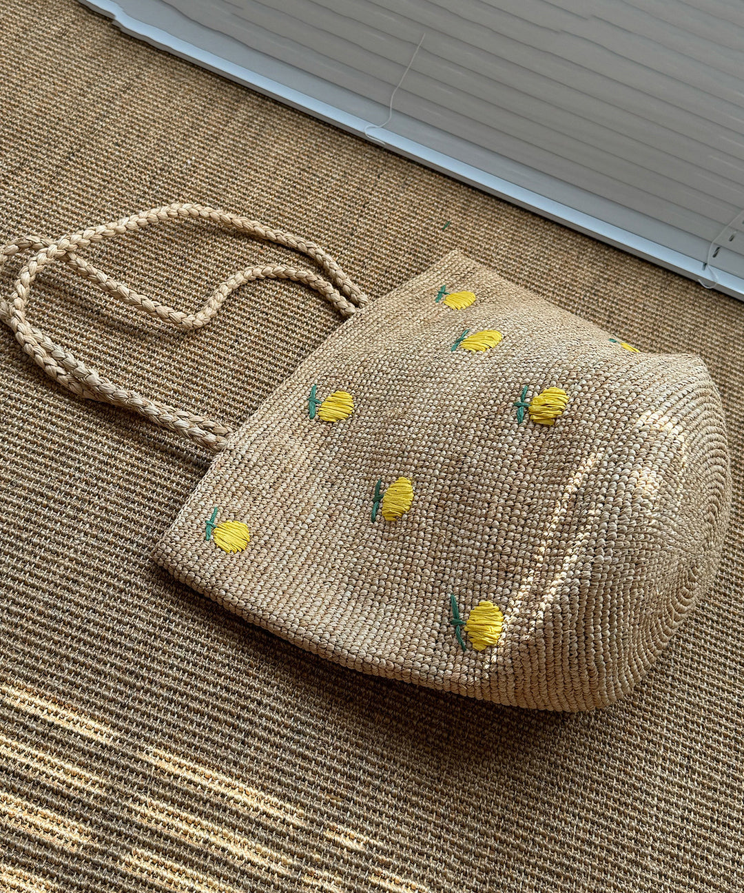 2026 New Hand Woven Lemon Embroidered Tote Bag
