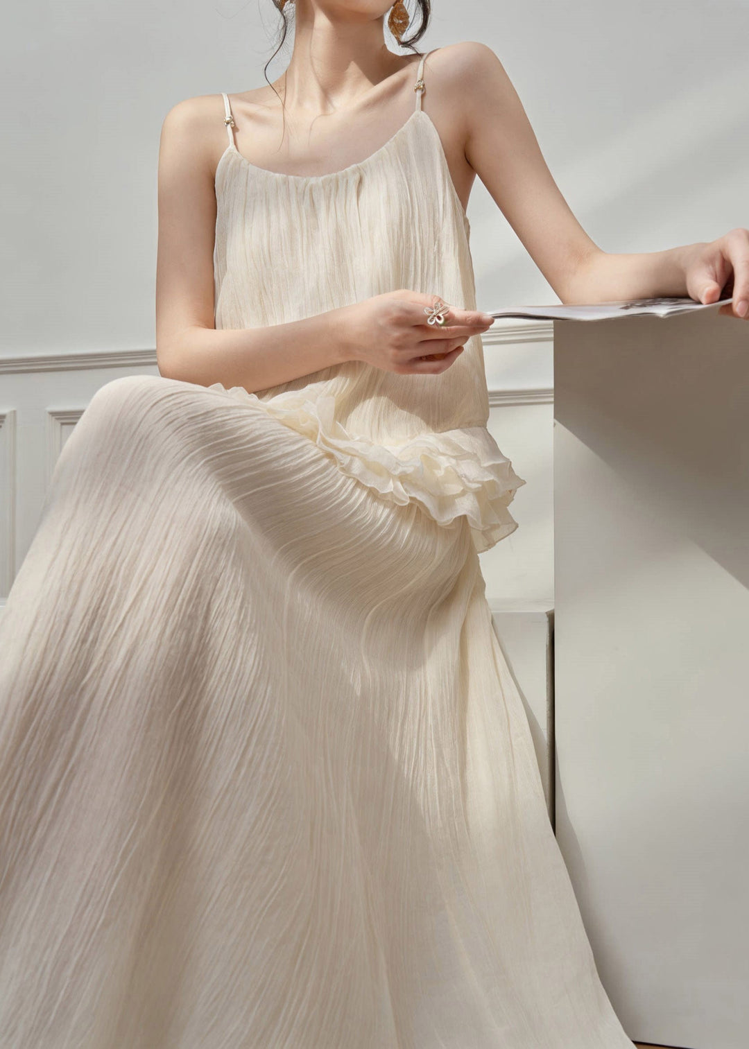 2026 New White O-Neck Vest And Maxi Skirts Two Pieces Set Sleeveless