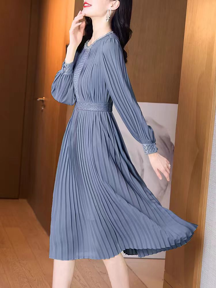 Light Green Chiffon Pleated Cinch Dress O-Neck Long Sleeve