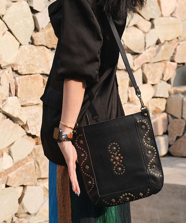 Art Black Rivet Solid Durable Leather CrossBody Messenger Bag