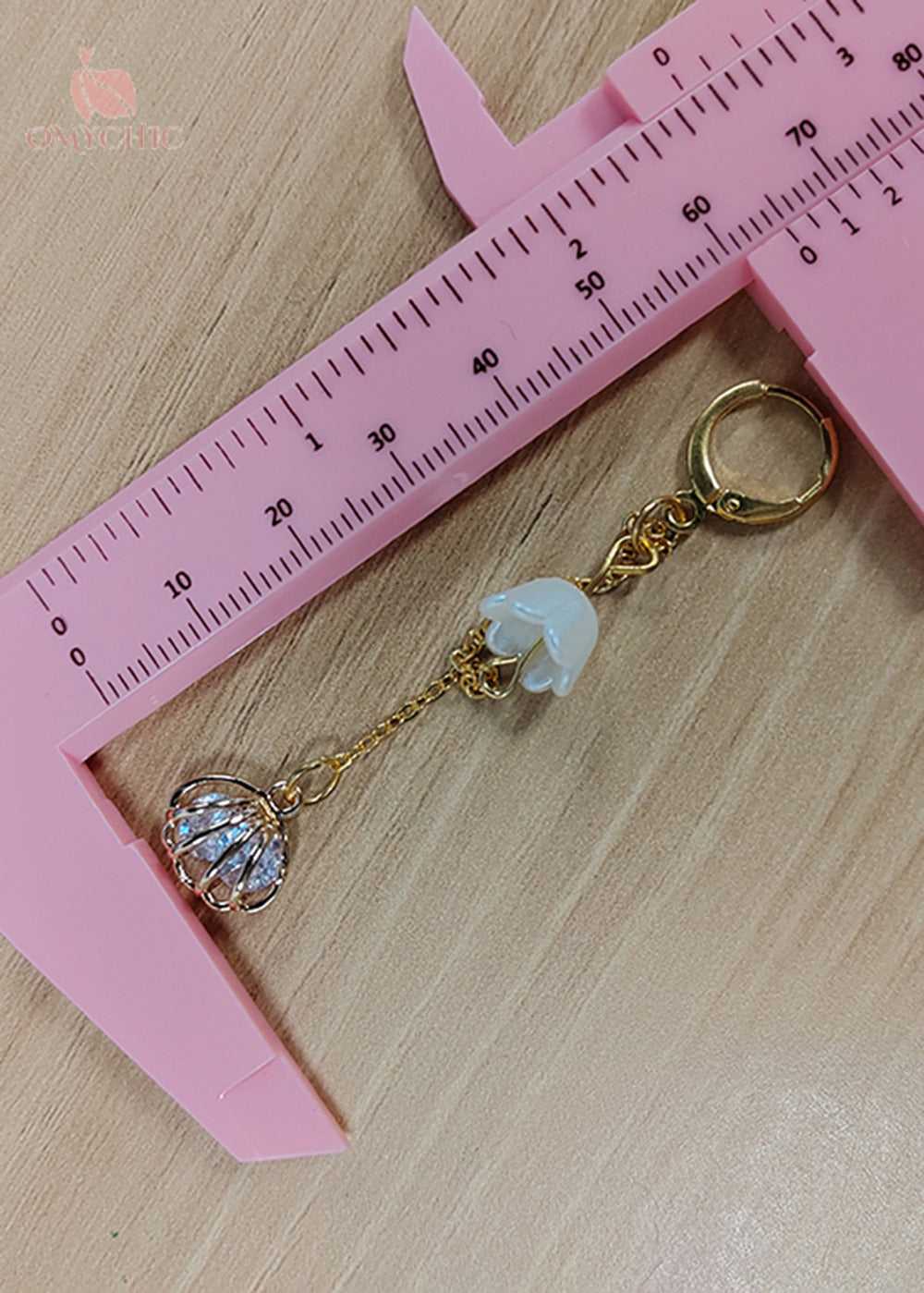 Art Bud Wrap Gem Stone Tassels Drop Earrings