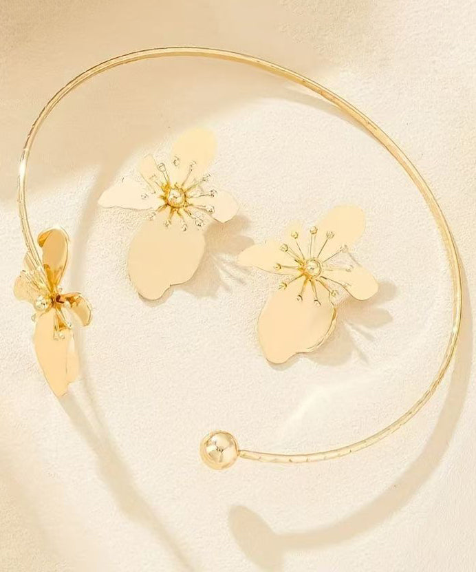 Art Gold Copper Alloy Floral Stud Earrings And Choker Two-Piece Set