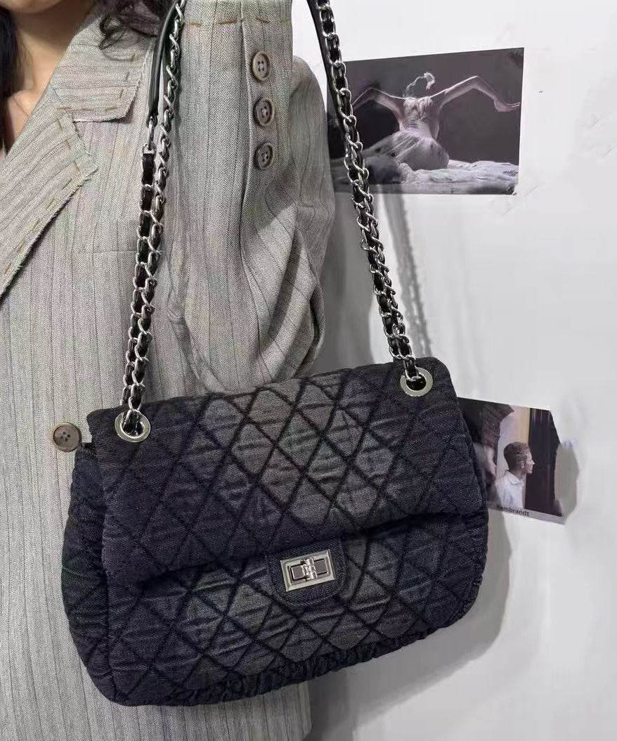 Art Gradient Black Plaid Large Capacity Fine Cotton Filled Flap Bag