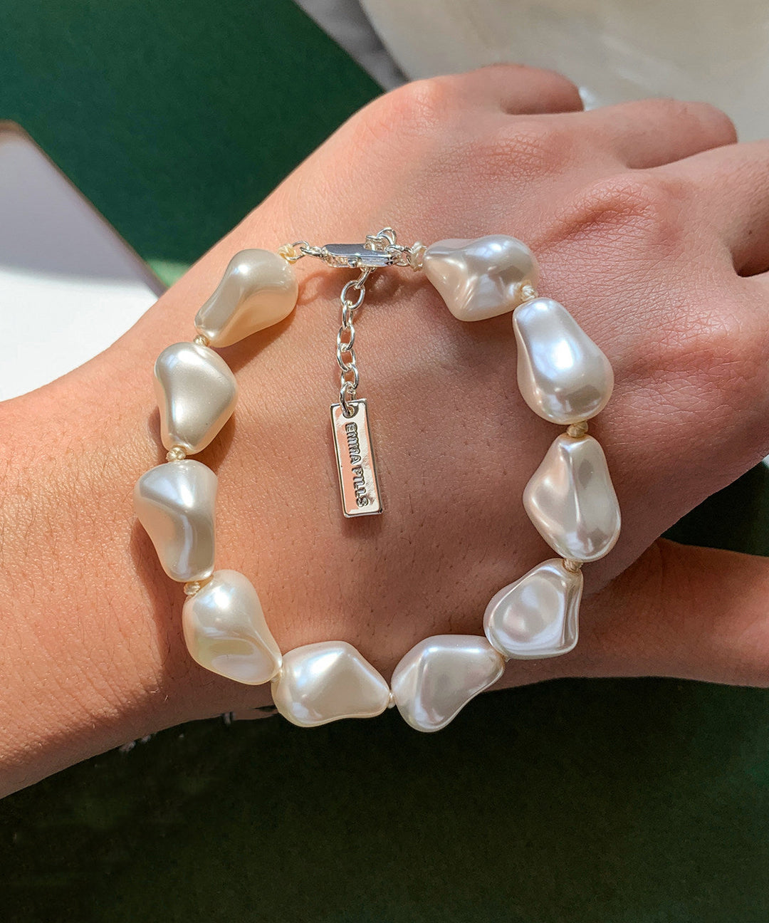 Art White Alloy Asymmetrical Pearl Charm Bracelet
