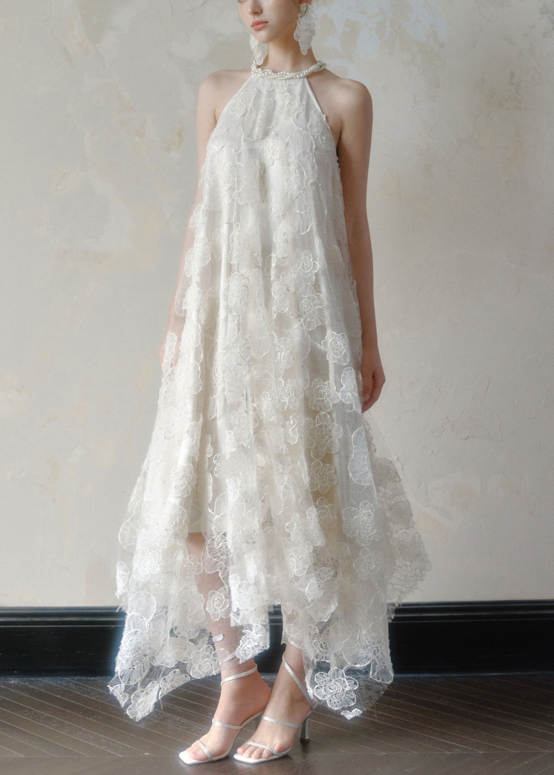 Art White Asymmetrical Pearl Lace Long Dress Sleeveless