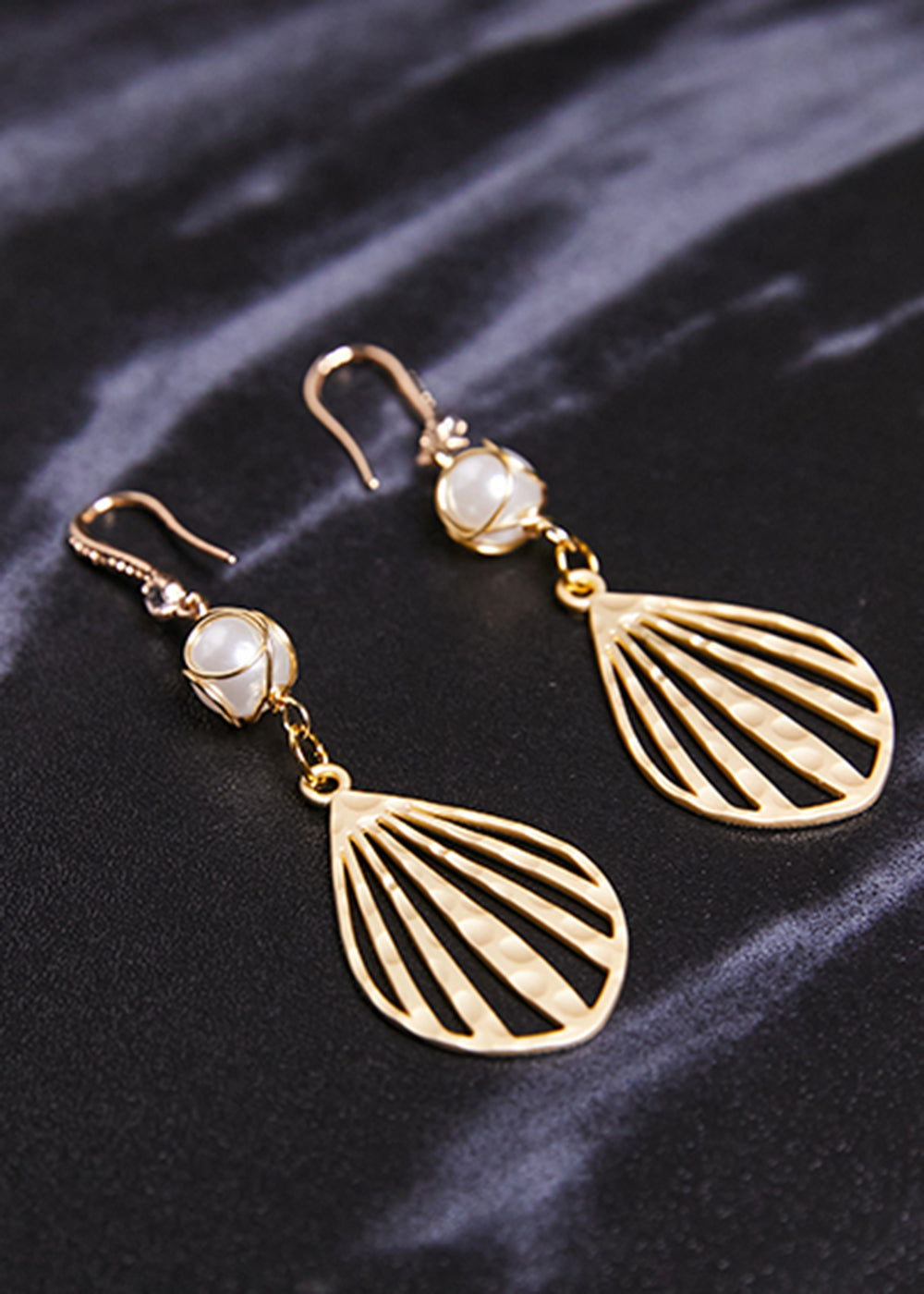 Beautiful Fan-shaped 14K Gold Pearl Drop Earrings