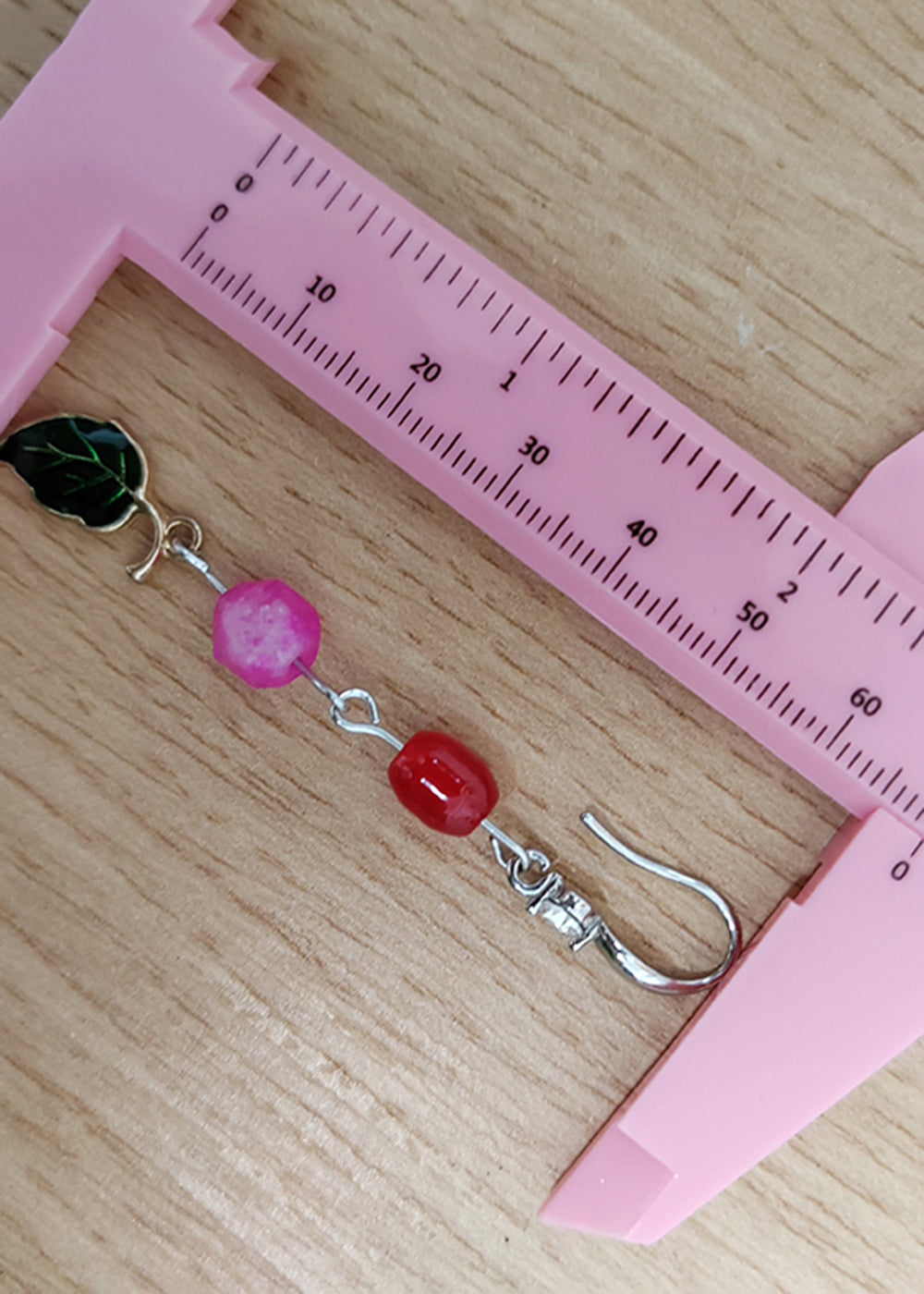 Beautiful Green Leaf Asymmetrical Jade Drop Earrings - Omychic