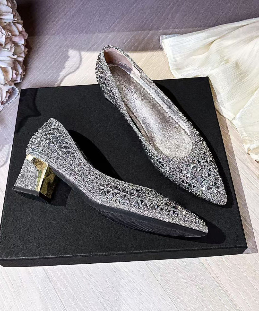 Beautiful Hollow Out Chunky High Heels Silvery Faux Leather
