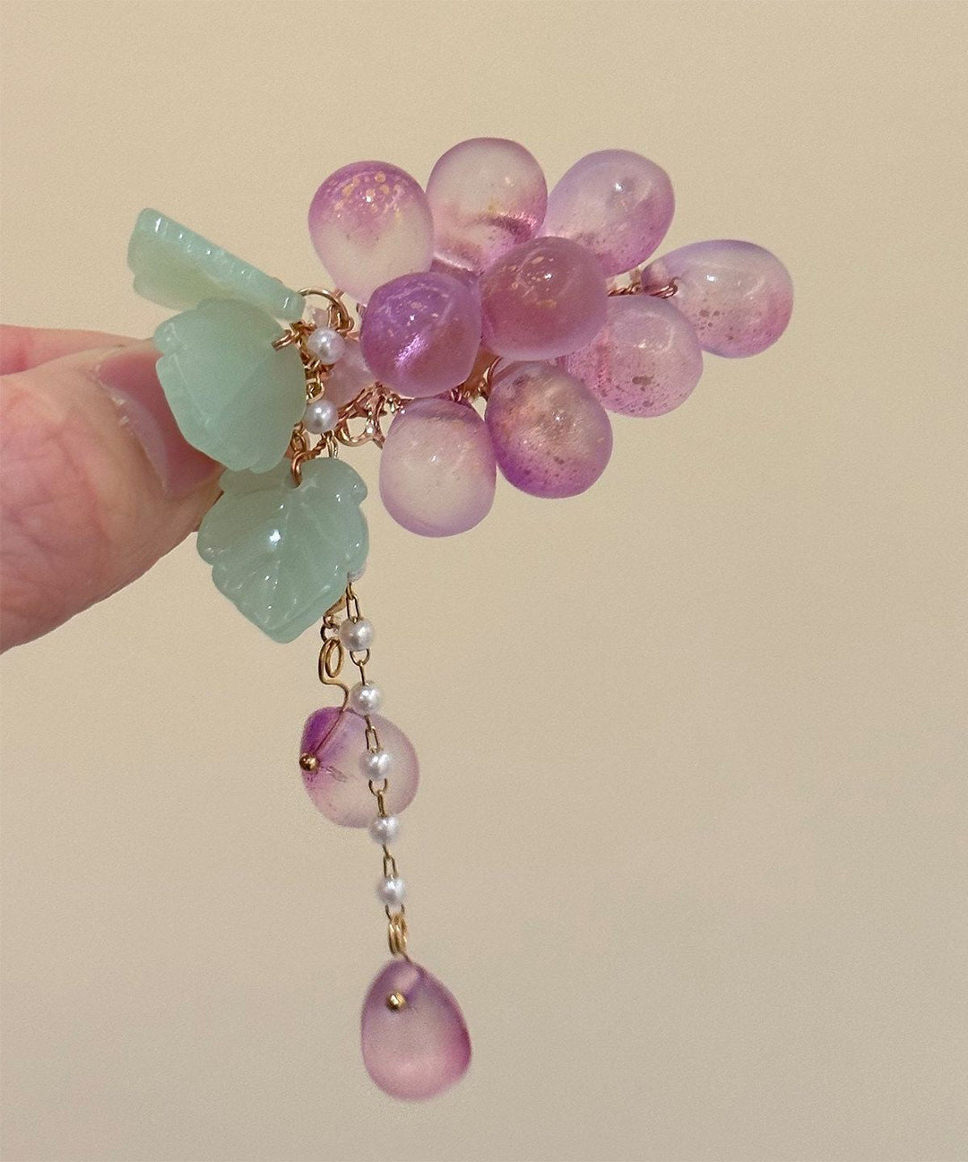Beautiful Purple Copper Overgild Crystal Grape Pearl Colored Glaze Tassel A Pair Hairpin
