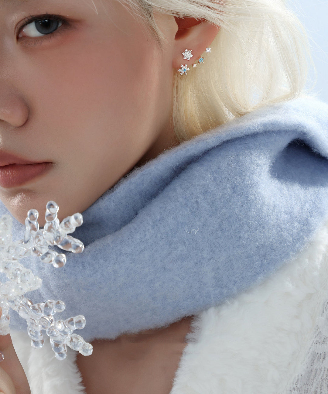 Beautiful Silvery Snowflake Metal Fine Zircon Stud Earrings