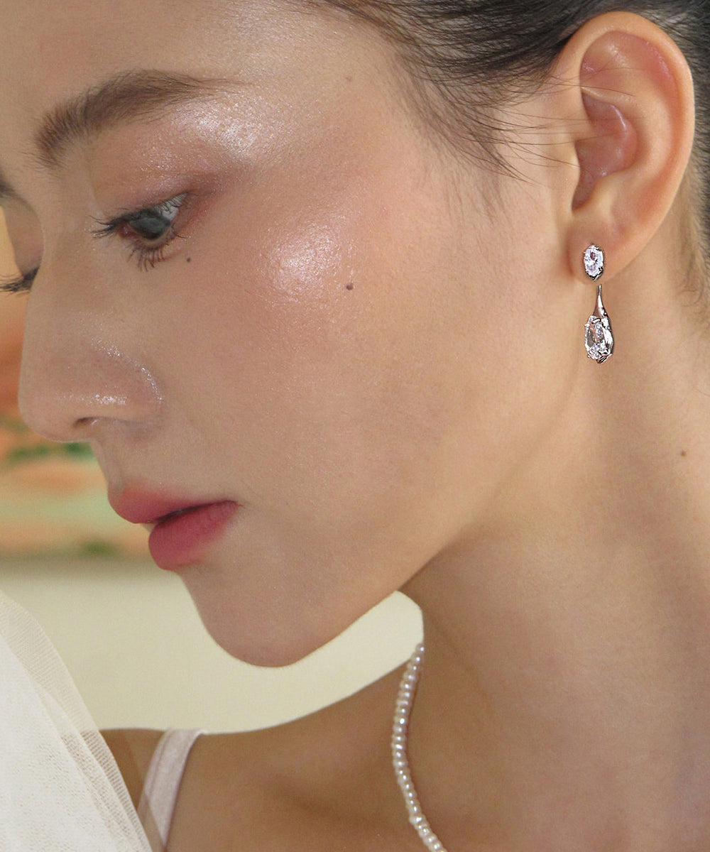 Beautiful Silvery Teardrop Shape Sparkling Zircon Drop Earrings - Omychic