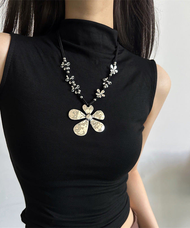 Bohemian Style Metal Flower Pendant Necklace