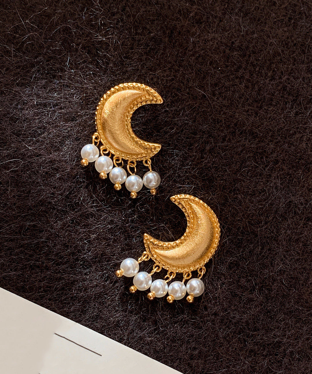 Boho Golden Moon Tasseled Pearl Drop Earrings - Omychic